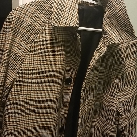 Wool trenchcoat - Picture 2 of 3